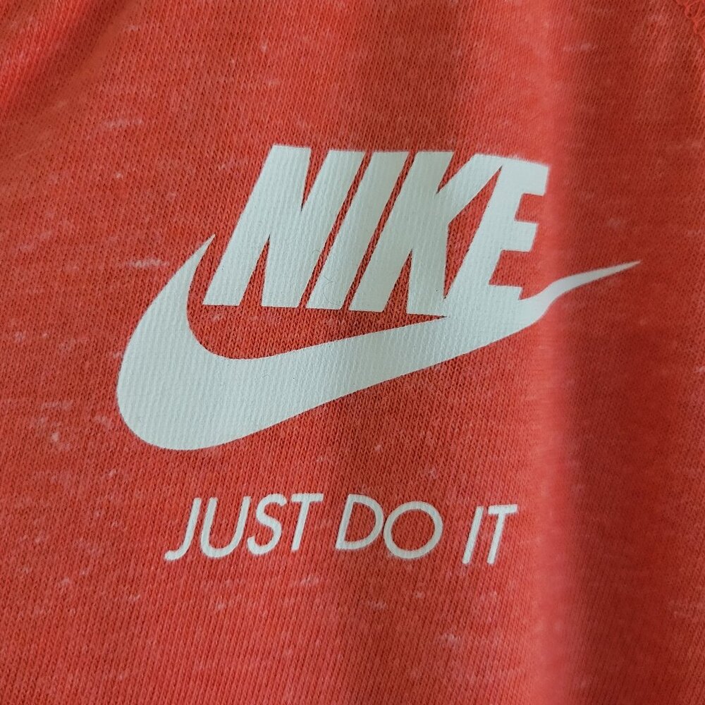 Women's Nike Lightweight Zippered Jacket Size M - Picture 4 of 9